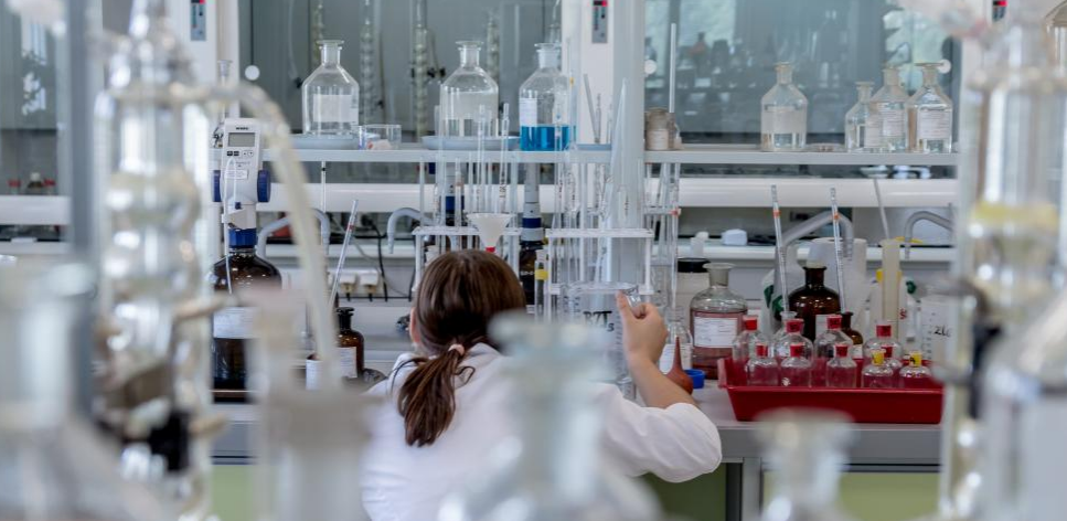Una treintena de investigadores predoctorales realizarán estancias en centros de I+D gracias a la nueva línea de ayudas a la movilidad
