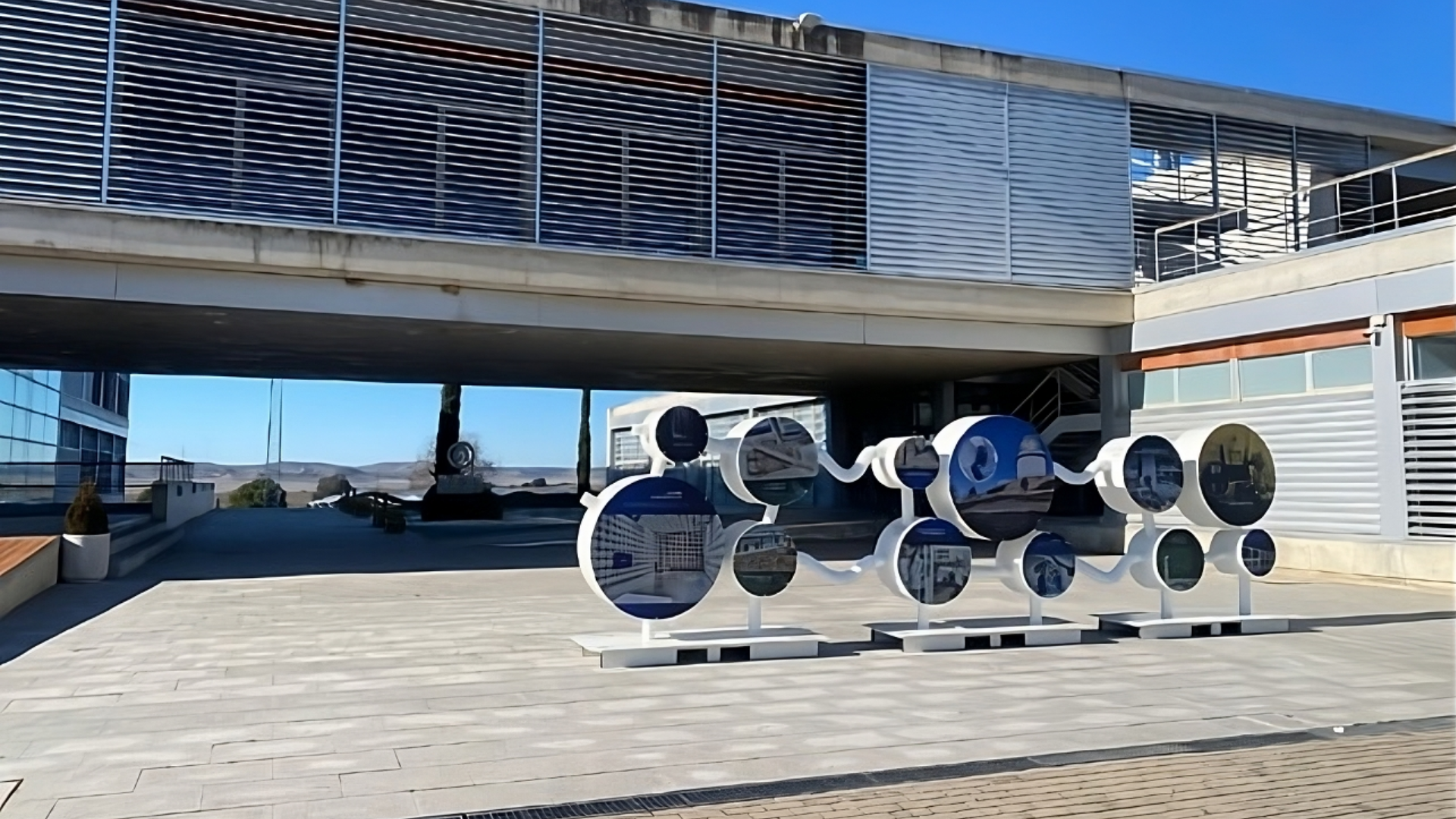 La Exposición científica: “EXPLORANDO LA FRONTERA DEL CONOCIMIENTO: CIENCIA EN ARAGÓN» aterrizó en Walqa este año