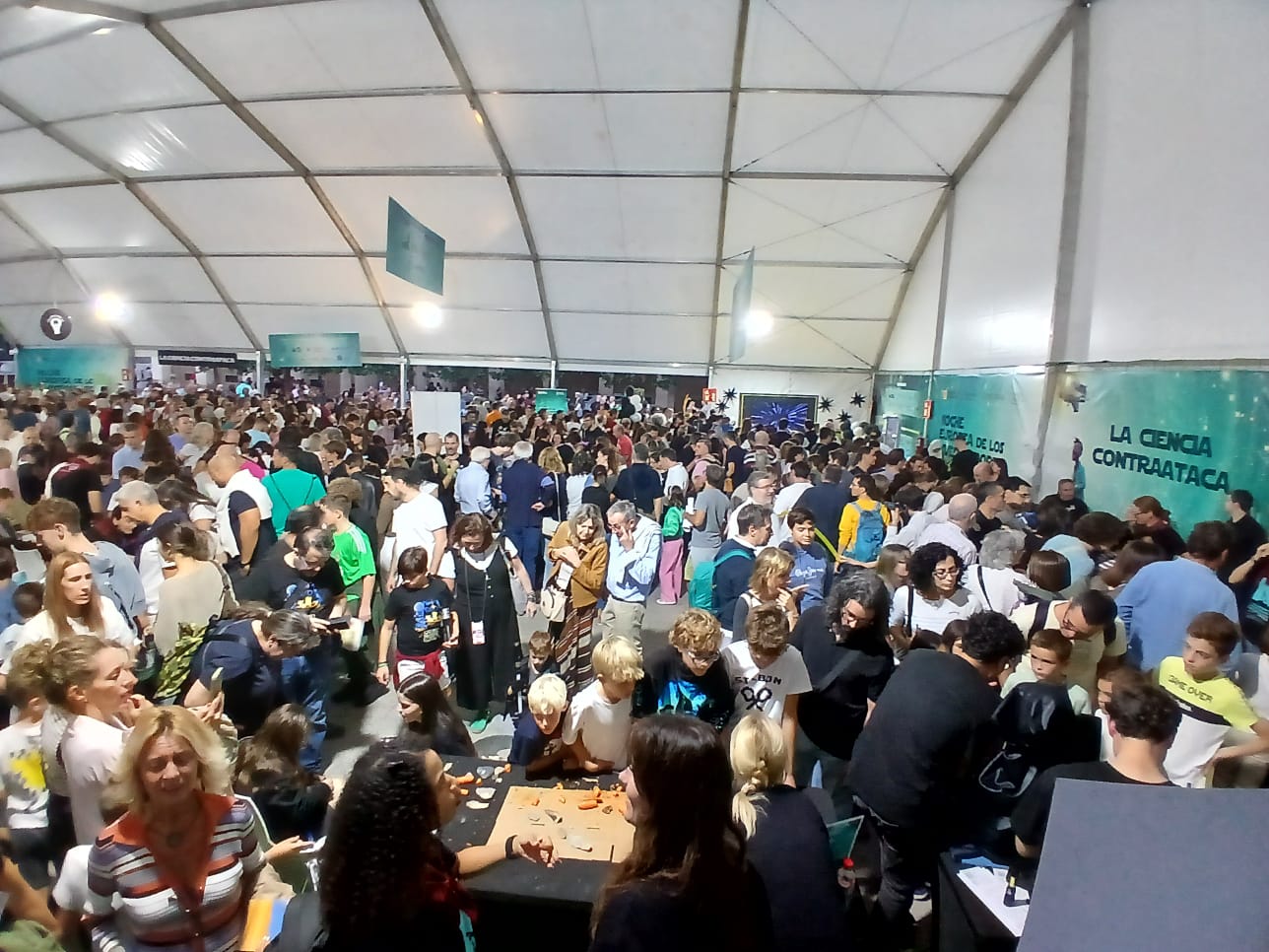 Más de 38.000 personas participan en la Noche Europea de los Investigadores en Zaragoza